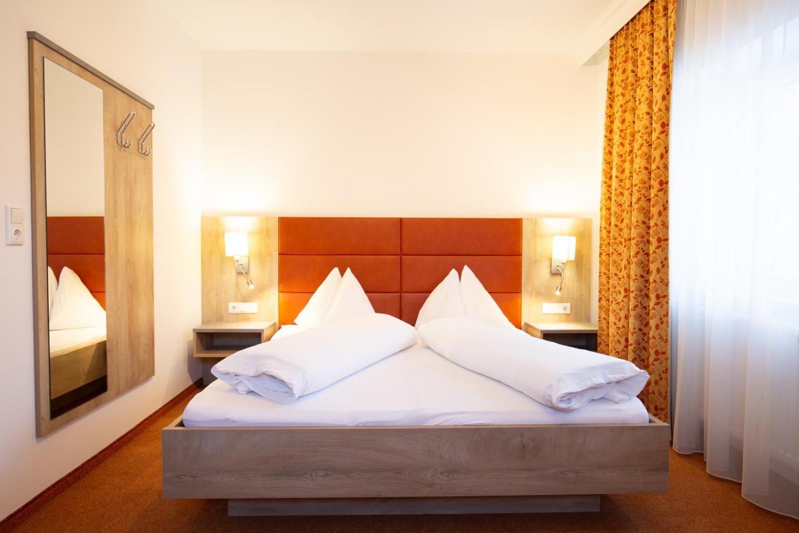 Landhotel Zellerhof ルンツ・アム・ゼー エクステリア 写真