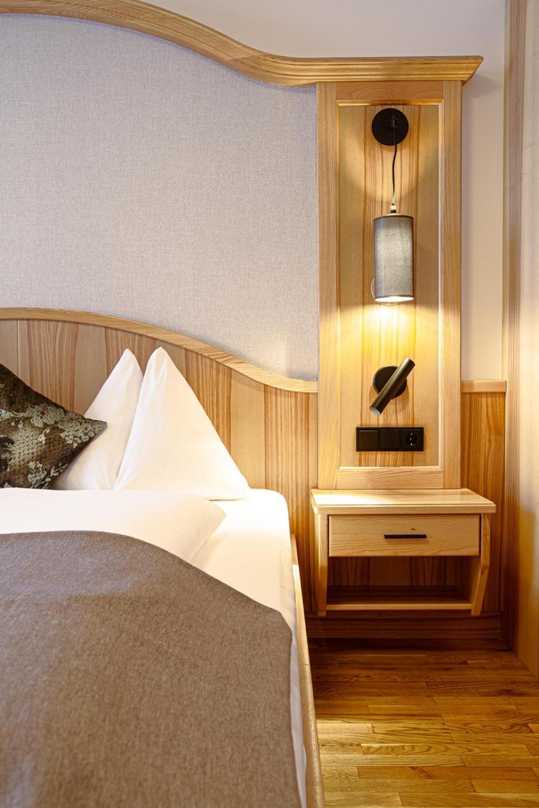 Landhotel Zellerhof ルンツ・アム・ゼー エクステリア 写真