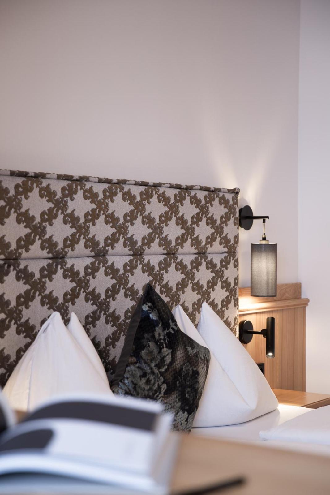 Landhotel Zellerhof ルンツ・アム・ゼー エクステリア 写真