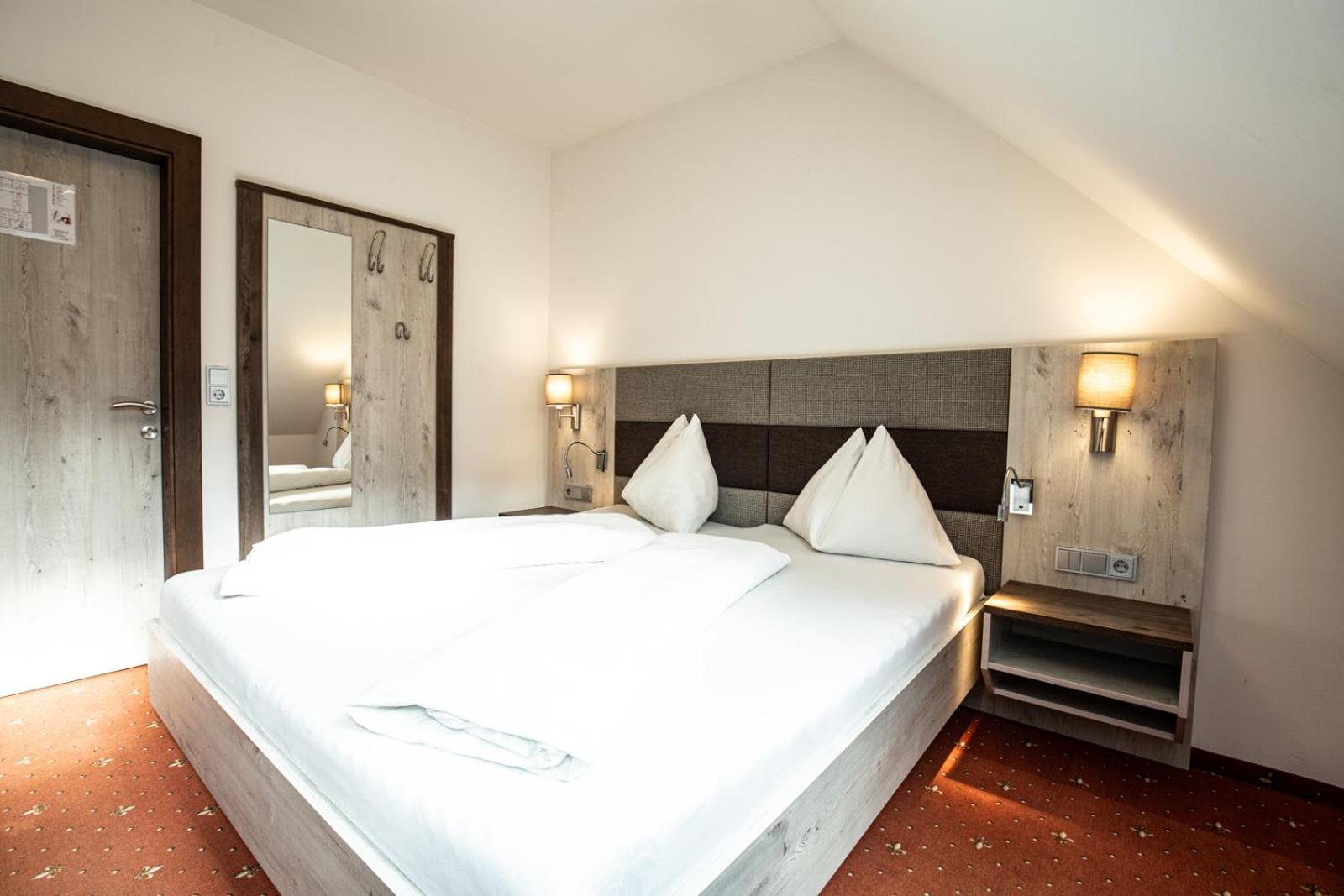 Landhotel Zellerhof ルンツ・アム・ゼー エクステリア 写真