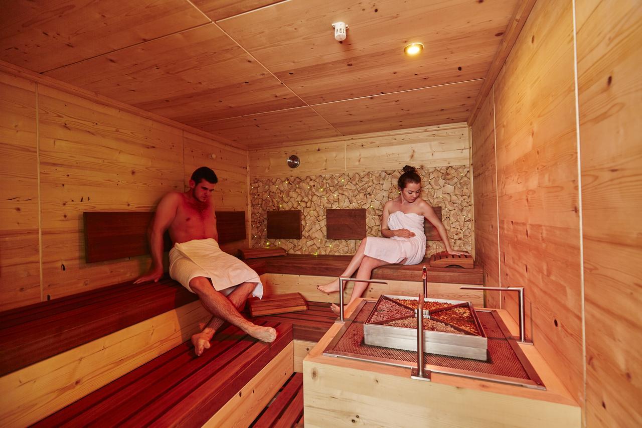Landhotel Zellerhof ルンツ・アム・ゼー エクステリア 写真