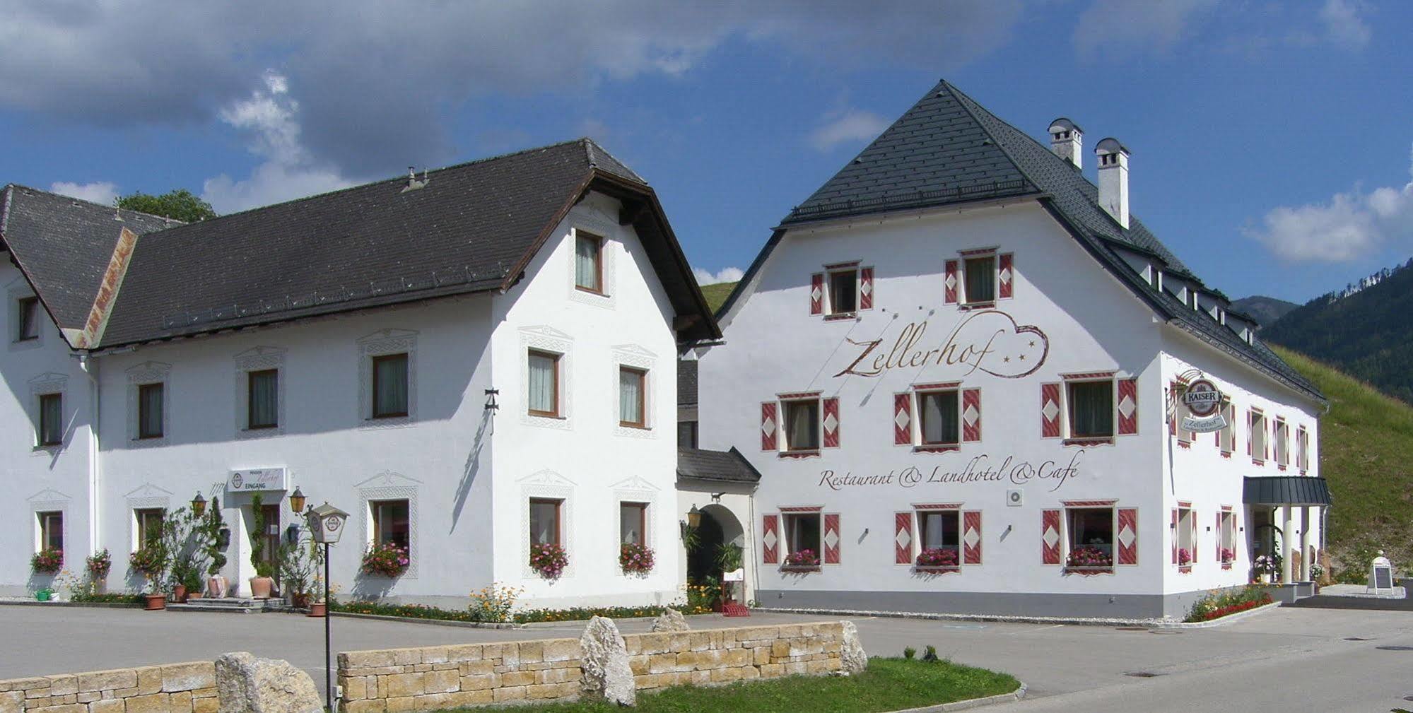 Landhotel Zellerhof ルンツ・アム・ゼー エクステリア 写真